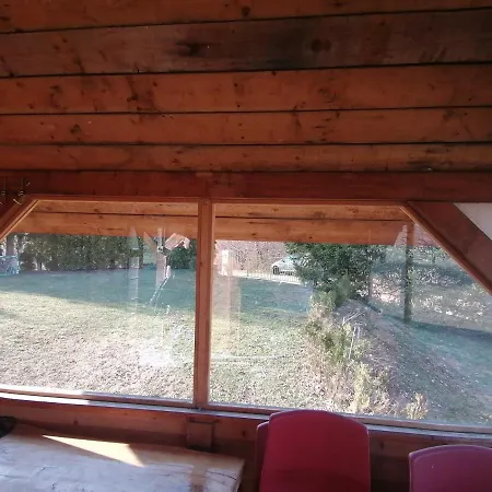 Zuta Kuca Sunca * Visoko