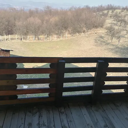 Zuta Kuca Sunca * Visoko