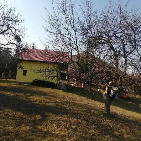 Zuta Kuca Sunca Vikendica