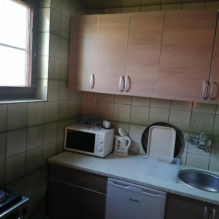 Zuta Kuca Sunca Vikendica *